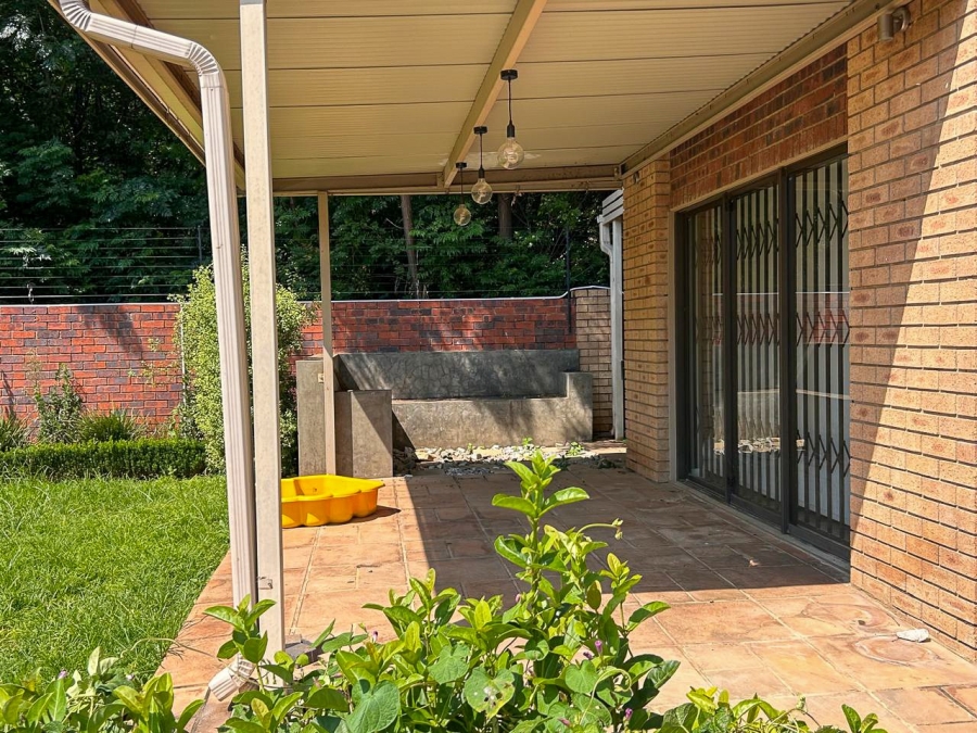 3 Bedroom Property for Sale in Van Der Hoff Park North West